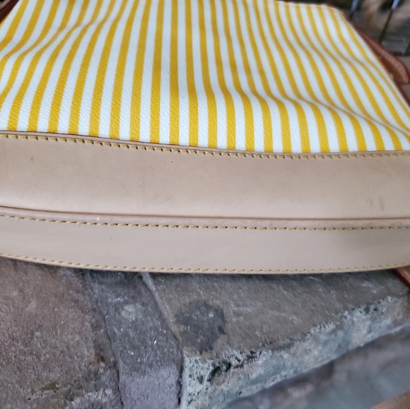 Dooney + Bourke Yellow stripe Letter Carrier leather Crossbody **NEW** $ 188 - Picture 7 of 7